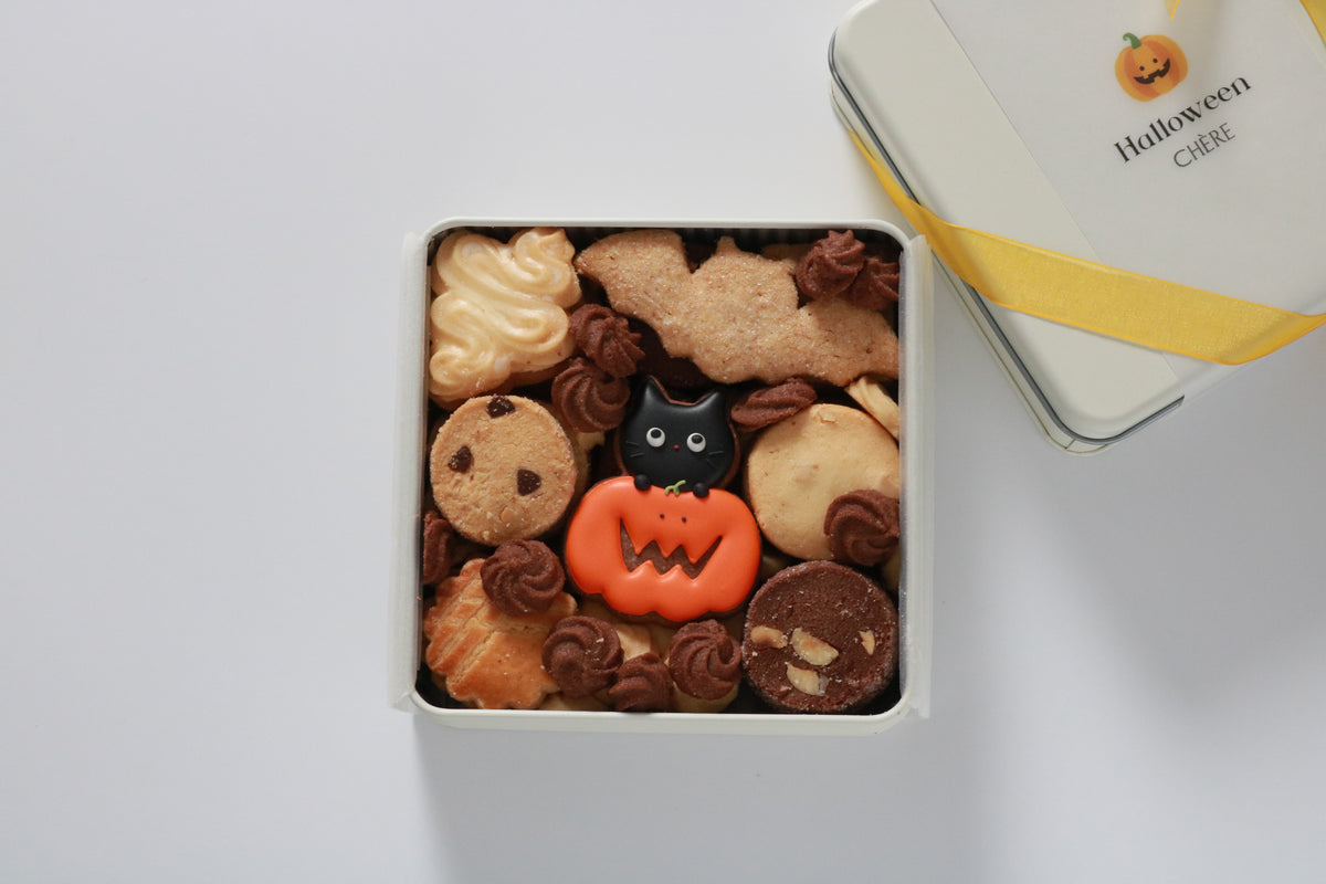 黒猫ちゃんとかぼちゃのハロウィンクッキー缶